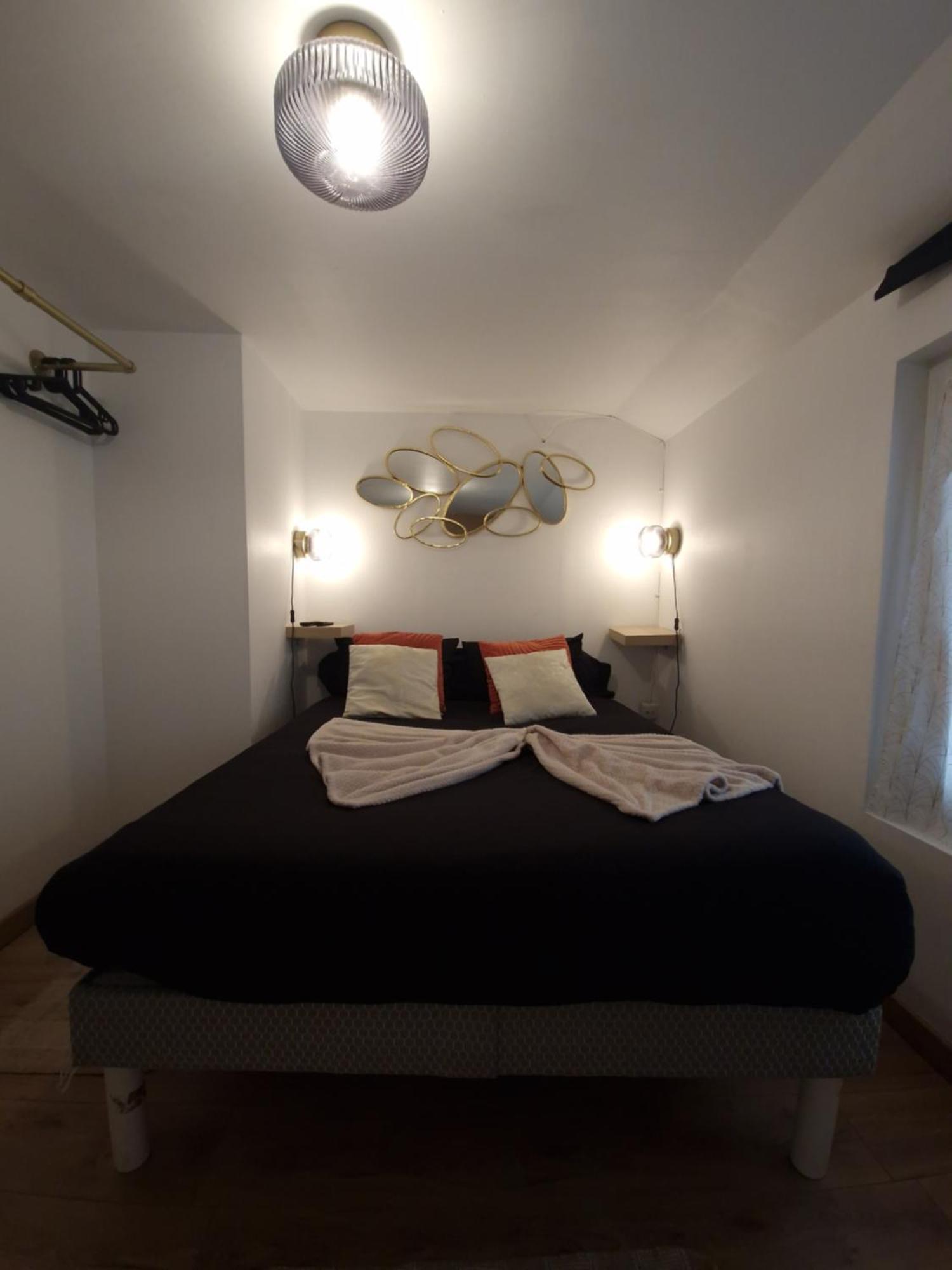 Le Petit Triplex Des Carmelites -Coeur Historique Apartment รูออง ภายนอก รูปภาพ